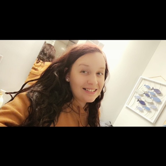 kirstenhowell98